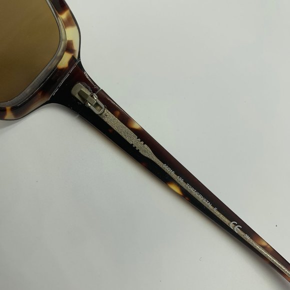 Matsuri Tortoise Oval Sunglasses Frames - Picture 6 of 7